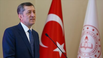 Bakan Selçuk’tan okullarla ilgili açıklama