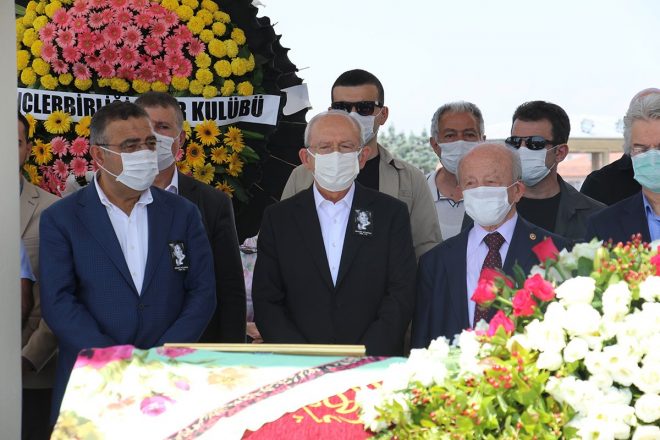 Adalet Ağaoğlu son yolculuğuna uğurlandı