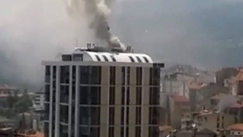 Bilecik’te AVM’de yangın paniği