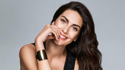 Gülüşü çalınan kadınlar için oynayacak