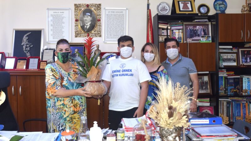 Bursa’nın gururu Emine Örnek’ten… Türkiye birincisi oldu… Bursa'nın önde gelen eğitim kurumlarından Emine Örnek Eğitim Kurumları başarılarına