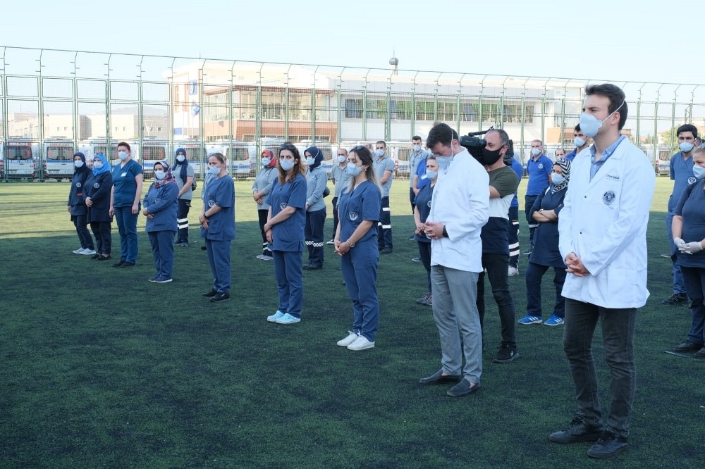 Bursa Büyükşehir Belediye Başkanı Alinur Aktaş sağlık personeli buluştu