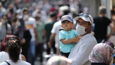 Bursa tarihi çarşıda Kurban Bayramı hareketliliği yaşanıyor