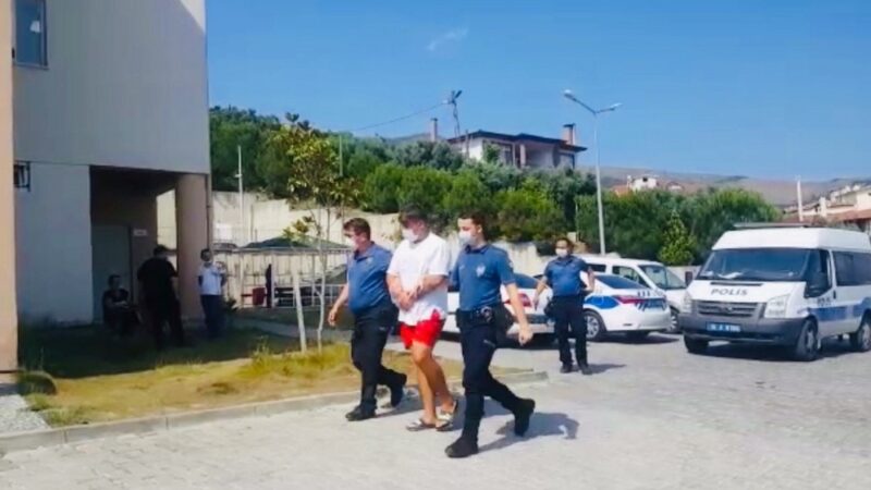 Bursa’daki köpük partisinde yeni gelişme Bursa'da Kumsaz sahilindeki köpük partisine yönelik olarak Gemlik İlçe Emniyet