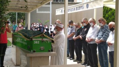 Bursalı genç avukat son yolculuğuna uğurlandı