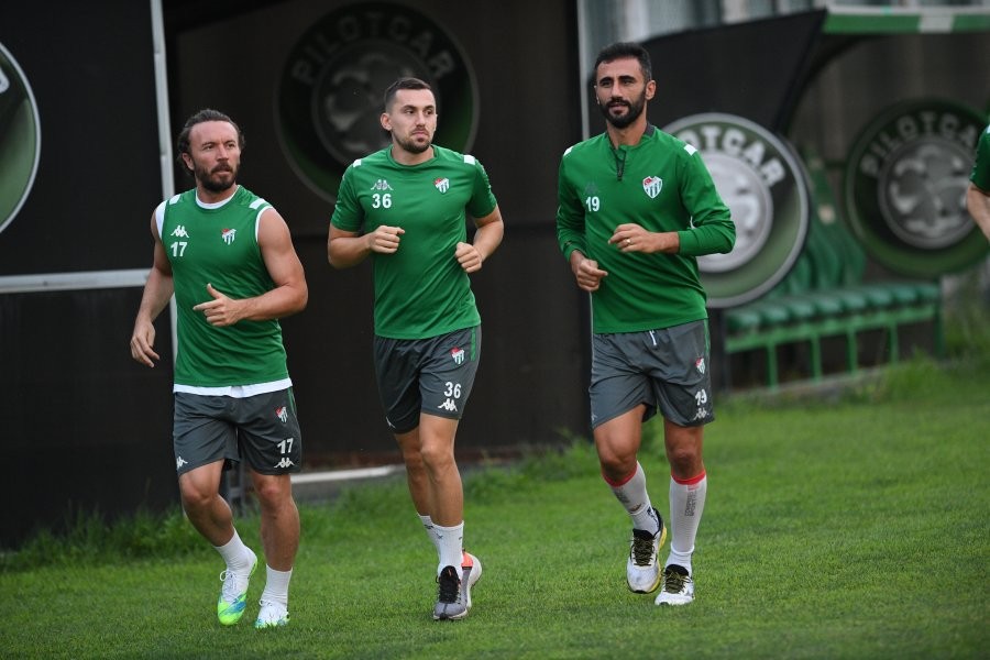 Bursaspor hazırlıklara başladı Bursaspor hazırlıklara başladı