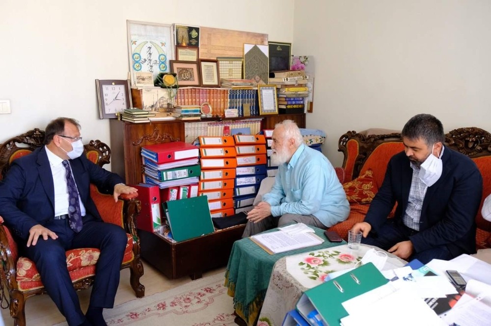 Çavuşoğlu’ndan Ayasofya mimarı Kandemir’e teşekkür ziyareti