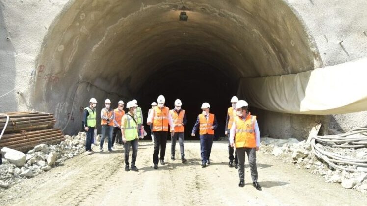 Dağ ilçelerine nefes aldıracak tünelde sona gelindi