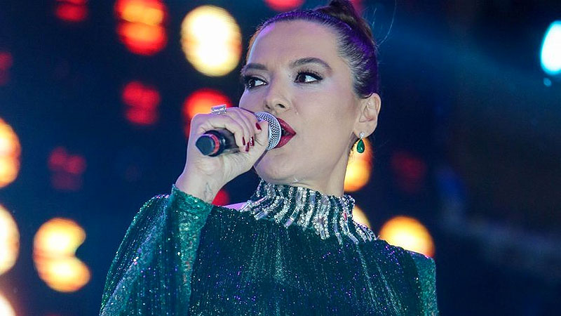 Demet Akalın’dan o akıma tepki