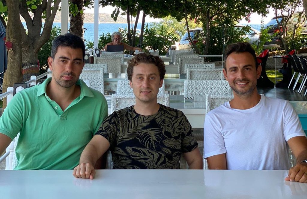 Ender Arslan imzayı attı… Ender Arslan imzayı attı…