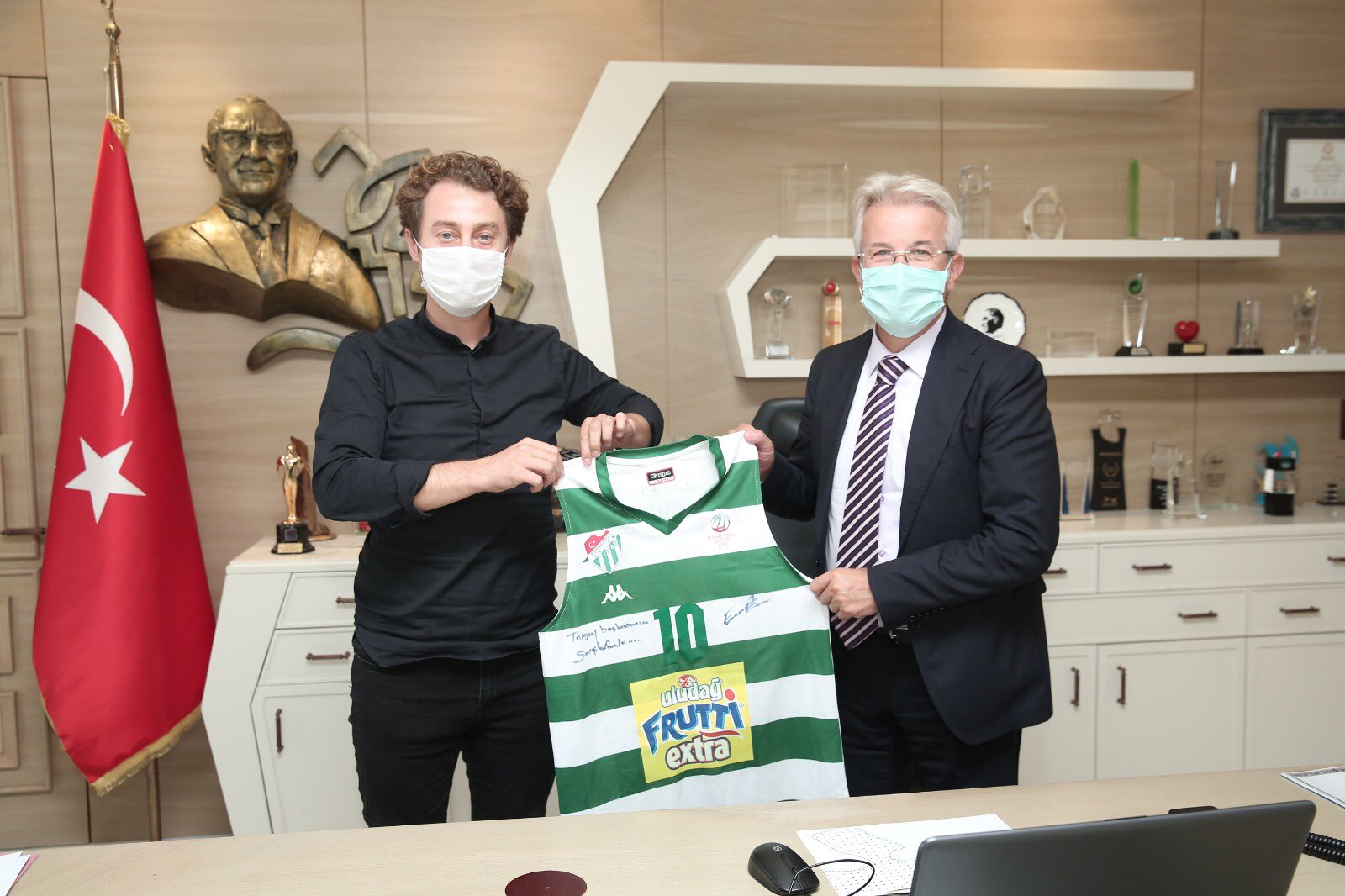 Frutti Extra Bursaspor’un ziyaret turu…