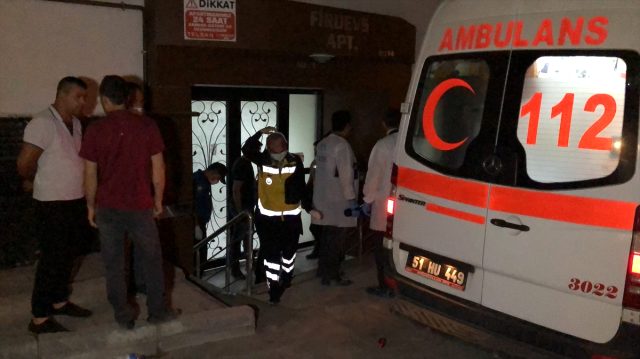 Eski eşini öldüren, kayınvalidesini ve kayınbabasını bıçakla yaralayan zanlı tutuklandı