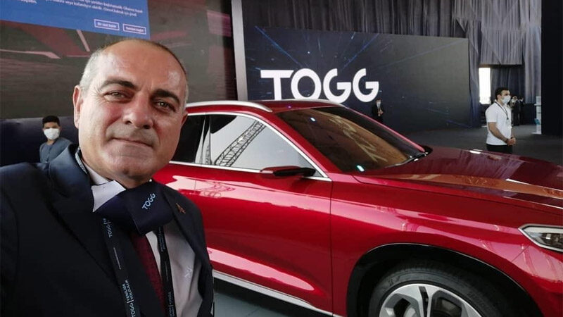 Gemlik’te yerli oto istihdam ayrıcalığı Gemlik Belediye Başkanı Mehmet Uğur Sertaslan, yerli otomobil fabrikasının temel