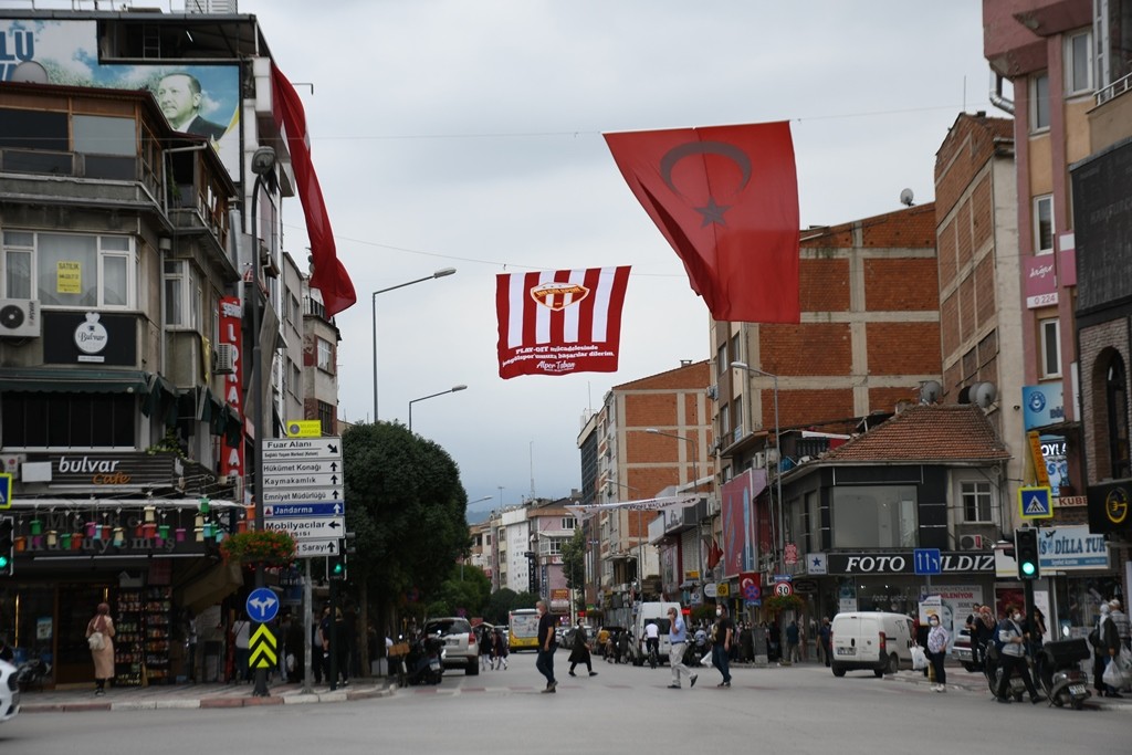 İnegölspor’a play-off öncesi doping! Belediye Başkanı’ndan 1 milyon TL sözü… İnegölspor’a play-off öncesi doping! Belediye Başkanı’ndan 1 milyon TL sözü…