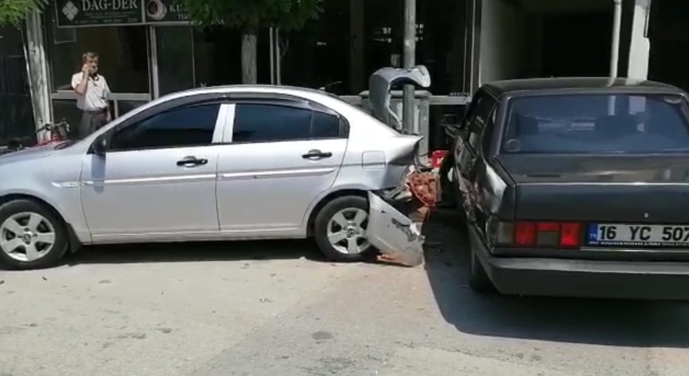 Bursa’da otomobil kontrolden çıktı: 1 yaralı Bursa’da otomobil kontrolden çıktı: 1 yaralı