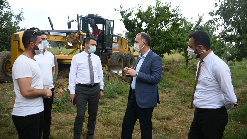 Arazi yolları temizleniyor