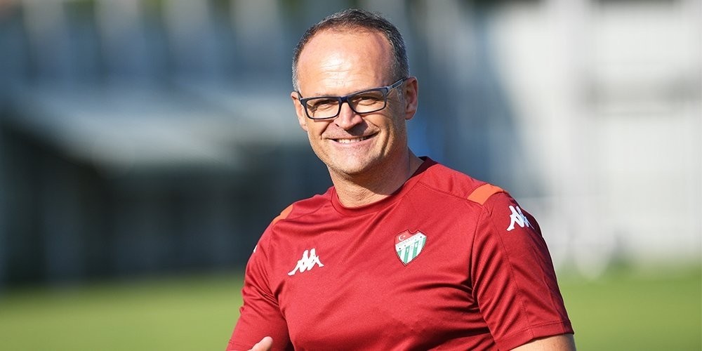 İrfan Buz iddialı; Bize inanın… Süper Lig için her şeyi yapacağız… İrfan Buz iddialı; Bize inanın… Süper Lig için her şeyi yapacağız…