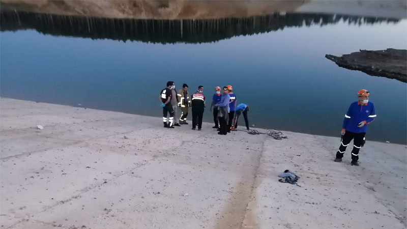 Bursa’da ikizleri ölüm ayırdı Bursa'nın Keles ilçesinde barajda kaybolan çocuğun cesedine ulaşıldı.