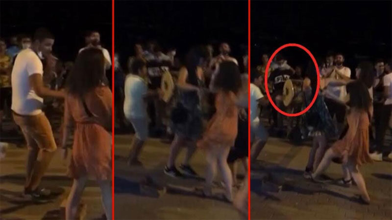 Bursa’da şoke eden görüntü! Koronavirüsü hiçe saydılar… Bursa’nın Gemlik ilçesindeki Kumla sahilinde, davul ve zurna eşliğinde oynayan