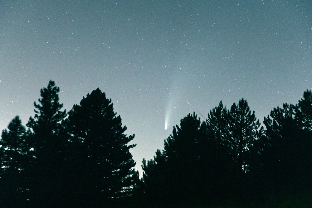 Bursa semalarında kuyruklu yıldız şöleni! Görüntüler hayran bıraktı…