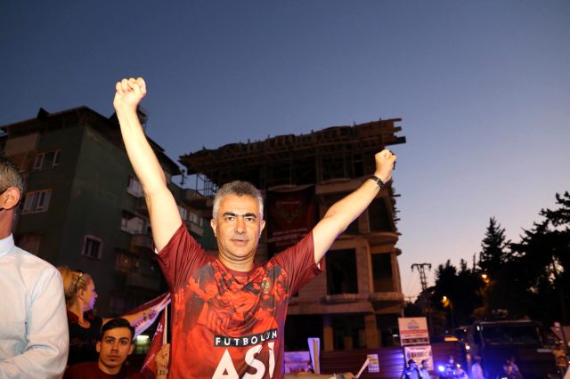 Hatayspor Kulübü, teknik direktör Mehmet Altıparmak'la yolların ayrıldığına ilişkin haberlerin
