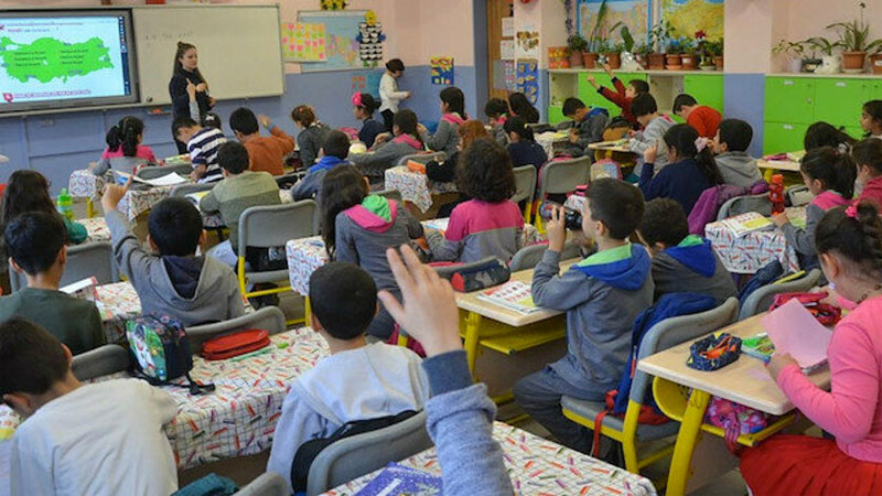 Bilim Kurulu Üyesi’nden okullar için flaş öneri