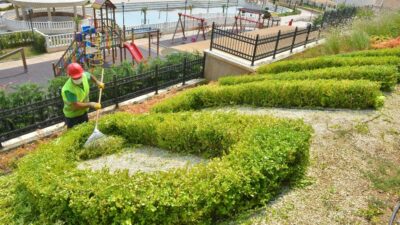 Yıldırım’da park ve bahçelerde yoğun mesai