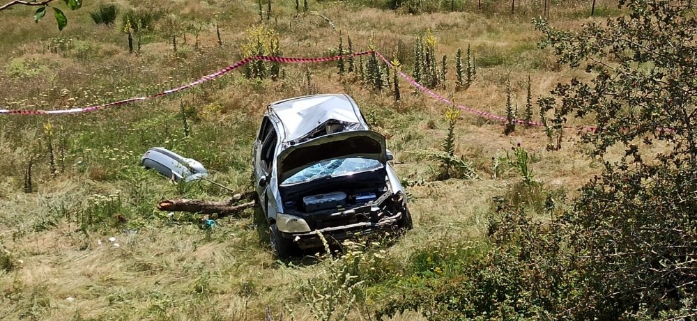 Bursa’da şarampole yuvarlanan araç sürücüsü hayatını kaybetti