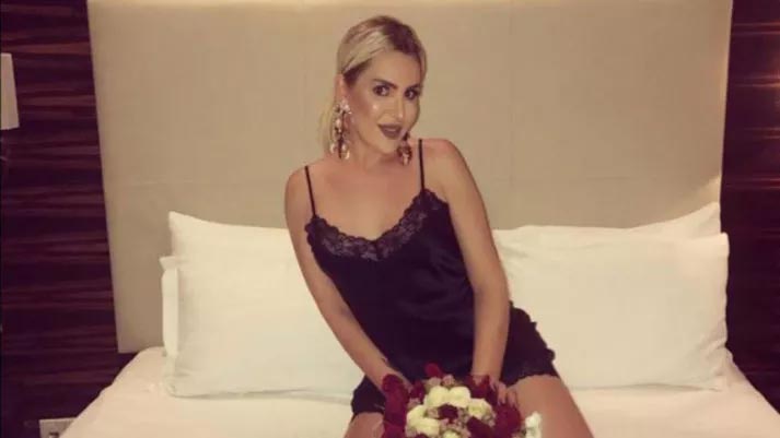 Mayolu poza bomba yorum ‘Karyola bacağı gibi…’