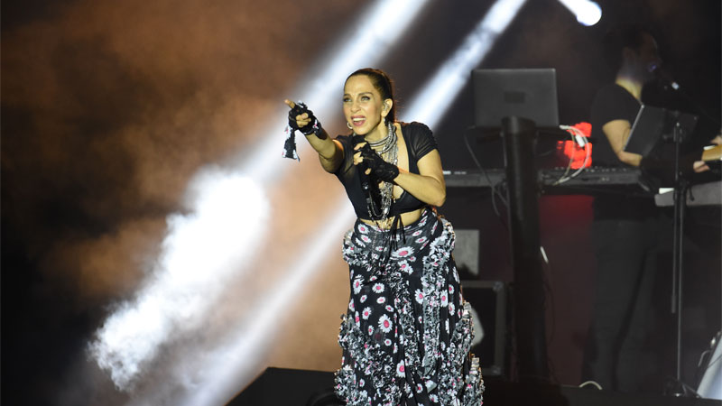 Eski kafalı inatçıyım! Eski kafalı inatçıyım!