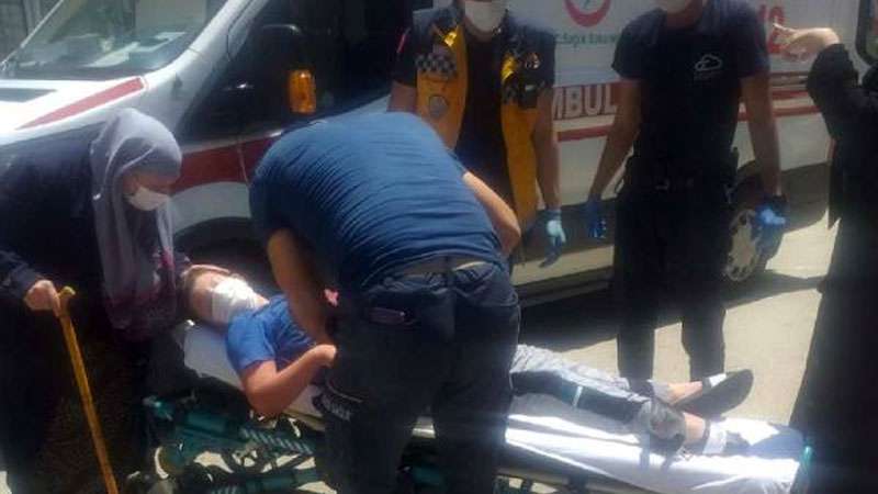 Bisikletin direksiyonu bacağına saplandı