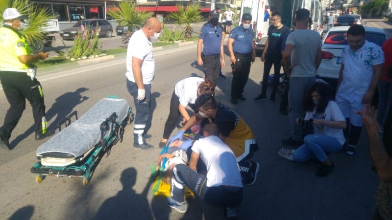 Bursa’da yaya geçidinde çarpıp kaçtı, kameralara yakalandı Bursa’nın Mustafakemalpaşa’da meydana gelen kazada, karşıya geçmek için yaya geçidini