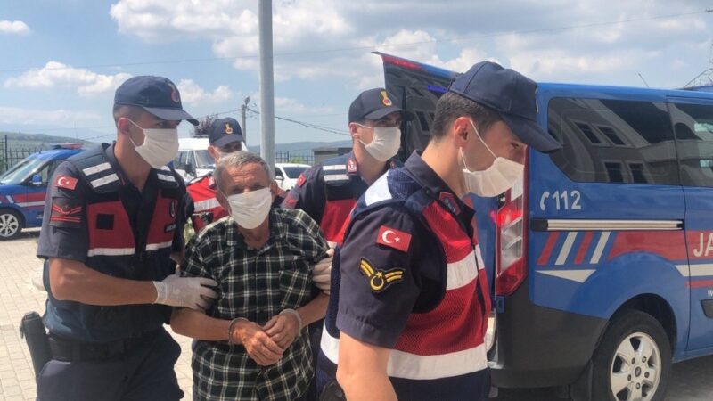 Bursa’da yeğenini öldürmüştü! Adliyeye sevk edildi Bursa’da yeğenini av tüfeği ile öldüren kişi, adliyeye sevk edildi.
