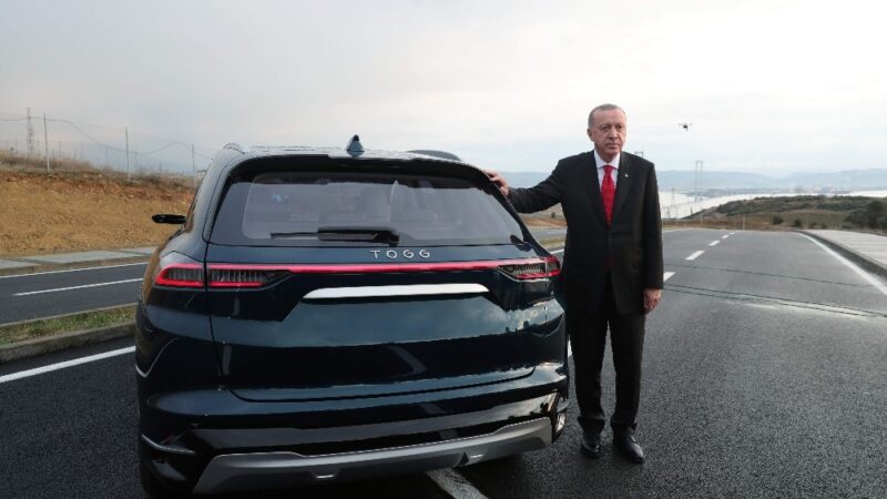 BURSA İÇİN TARİHİ GÜN… Yerli otomobilin startını Cumhurbaşkanı Erdoğan verecek… Türkiye'nin kalbi bugün Bursa'da atacak... Cumhurbaşkanı Recep Tayyip Erdoğan, Türkiye'nin