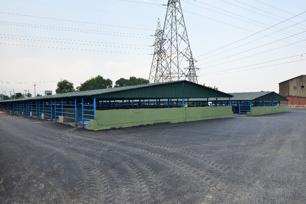 Yıldırım’da hijyenik kurban pazarı