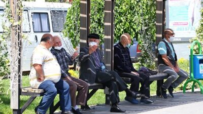 Açıklamalar peş peşe geldi! 65 yaş üstüne 44 ilde tedbir