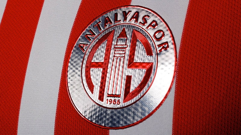 Antalyaspor’da Covid-19 şüphesi!