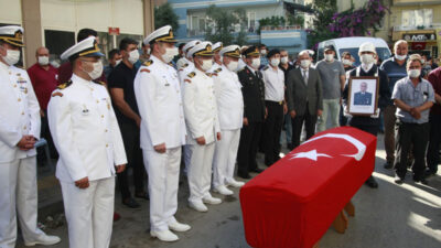 Kalbine yenik düşen yüzbaşı Bursa’da son yolculuğuna uğurlandı