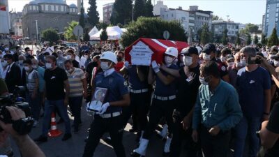 Şehit polis son yolculuğuna uğurlandı