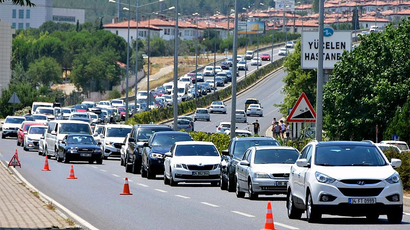 Bodrum’dan kaçış: Uzun araç kuyrukları oluştu