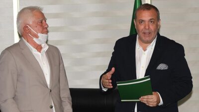 15 dakika kala geldi