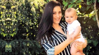 Bebeğiyle set arkasında verdiği poza yorum ve beğeni yağdı