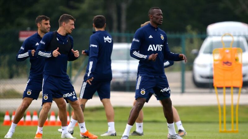 Fenerbahçe transferde hızlı gidiyor Ekvadorlu golcü Enner Valencia'yı da kadrosuna katan sarı-lacivertliler, transferlerin büyük