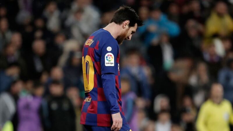 Messi Barcelona’da sağlık kontrolüne katılmadı Barcelona'dan ayrılmak isteyen Arjantinli futbolcu Lionel Messi, yeni sezon öncesi