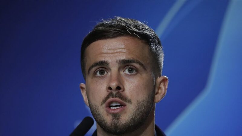 İspanya 1. Futbol Ligi (La Liga) ekiplerinden Barcelona'nın yeni transferi