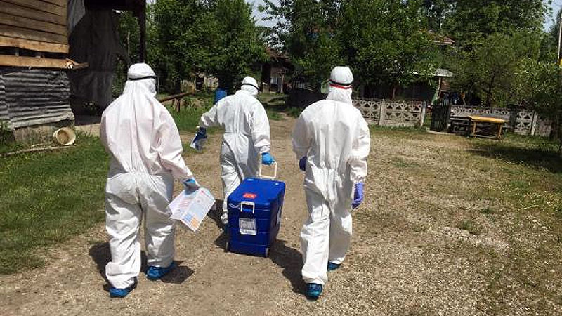 Sağlıkçının dikkati virüsün onlarca kişiye bulaşmasını önledi!