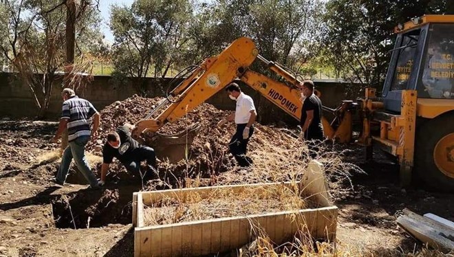 Anne ve oğlu corona virüs kurbanı