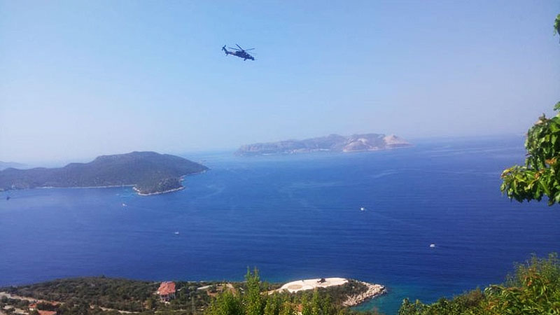 Akdeniz’de sıcak saatler! Türk ve Yunan hücümbotları karşı karşıya