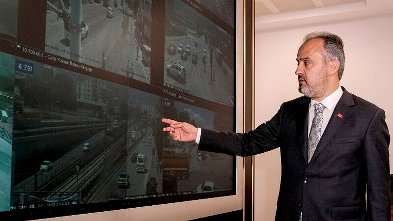 Bursa trafiği 942 kamera ile izlenecek