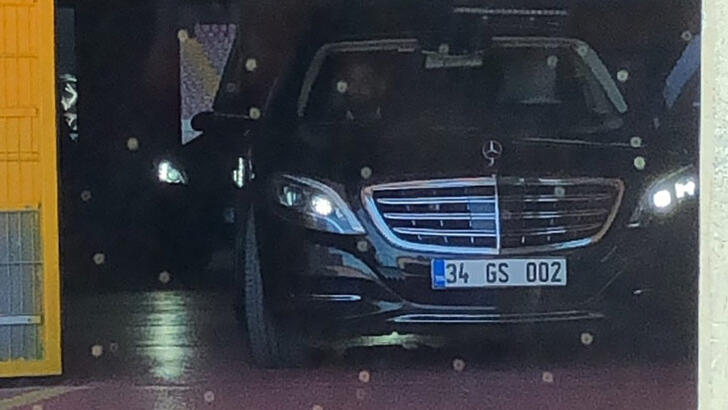 ..Ve Arda Turan G.Saray'a döndü... İmza görüntüsü paylaşıldı... 1 arda